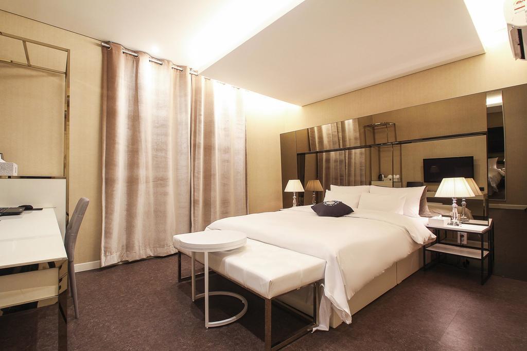 Hotel Cullinan Daechi Seoul Exteriör bild